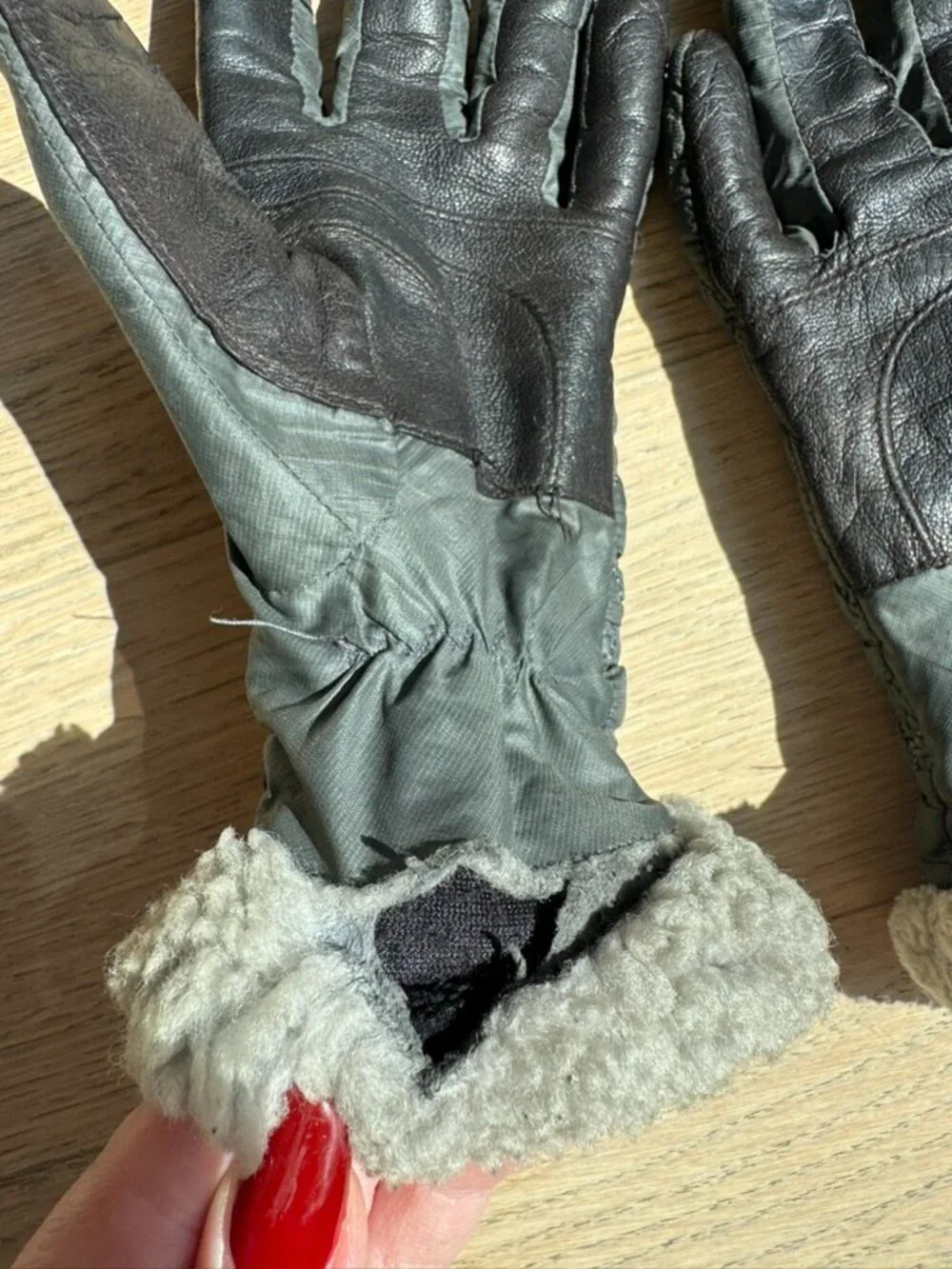 UGG Quilted Performance Gloves